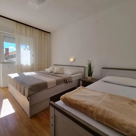 Ferienwohnung Fur 6 Personen Ca 60 Qm In Crikvenica, Kvarner Bucht Und Umgebung Apartment *