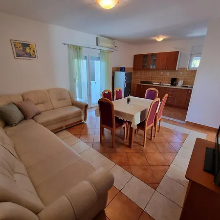 Ferienwohnung Fur 6 Personen Ca 60 Qm In Crikvenica, Kvarner Bucht Und Umgebung *