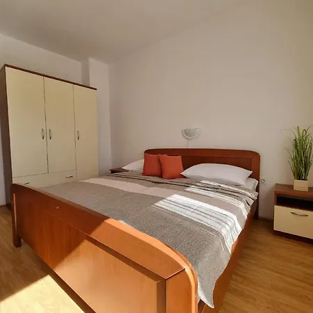 Ferienwohnung Fur 6 Personen Ca 60 Qm In Crikvenica, Kvarner Bucht Und Umgebung Appartamento Crikvenica