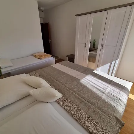 Ferienwohnung Fur 6 Personen Ca 60 Qm In Crikvenica, Kvarner Bucht Und Umgebung Appartamento *